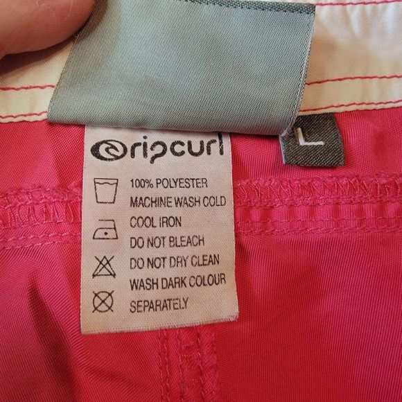 Rip Curl Pink Graphic Boardwalk Shorts - Size Large - Picture 5 of 5